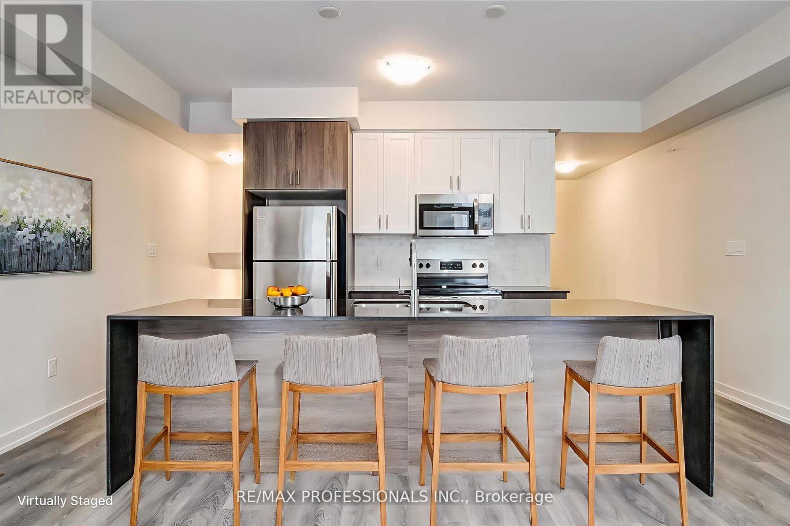 4 - 31 Florence Street, Toronto, Ontario  M6K 0C5 - Photo 2 - C12450842