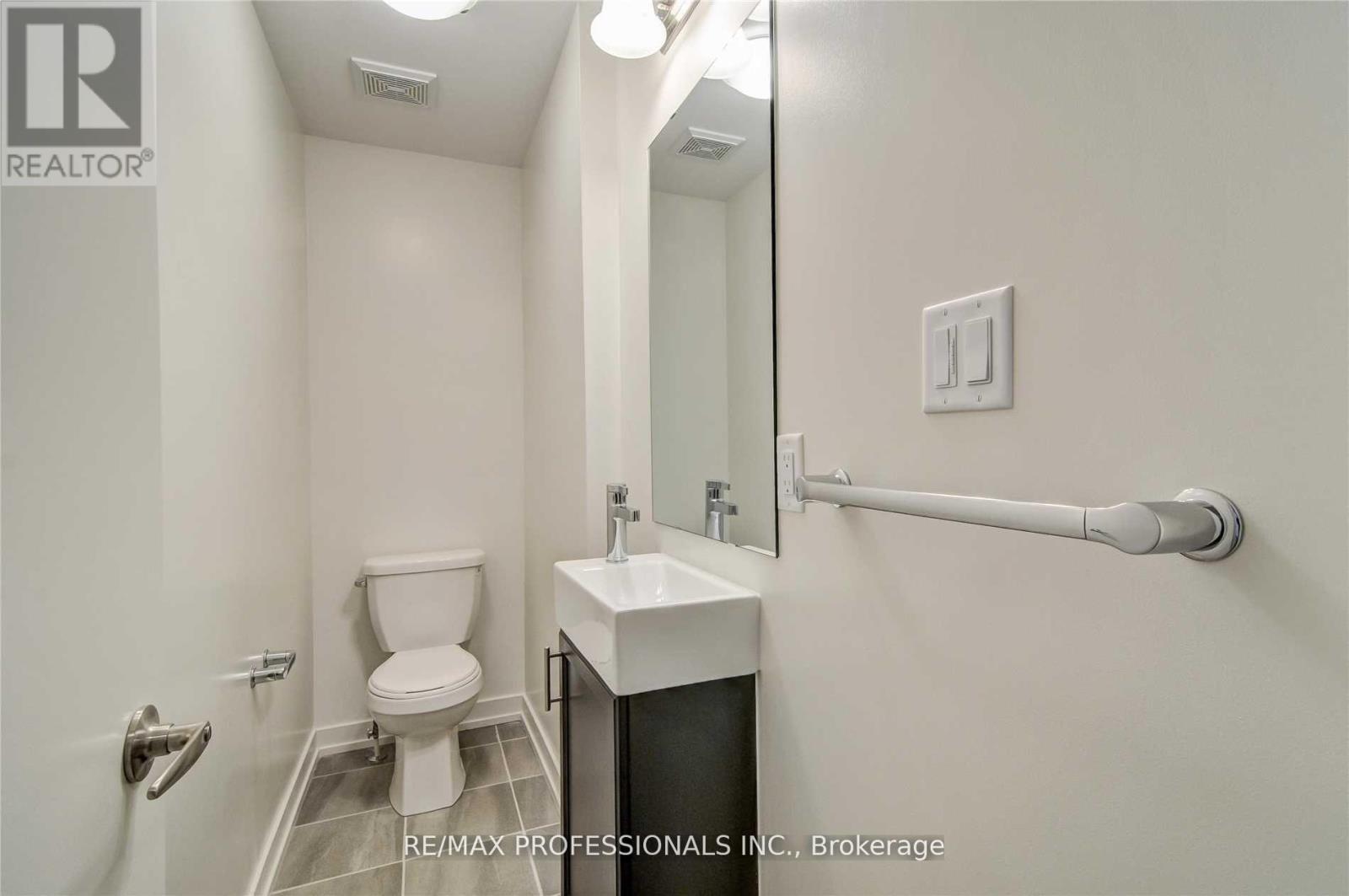 4 - 31 Florence Street, Toronto, Ontario  M6K 0C5 - Photo 8 - C12450842