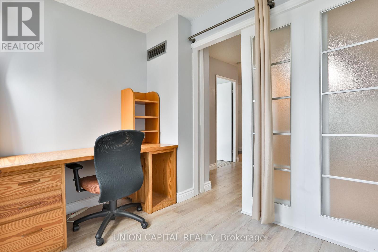 2209 - 1055 Bay Street, Toronto, Ontario  M5S 3A3 - Photo 20 - C12450843