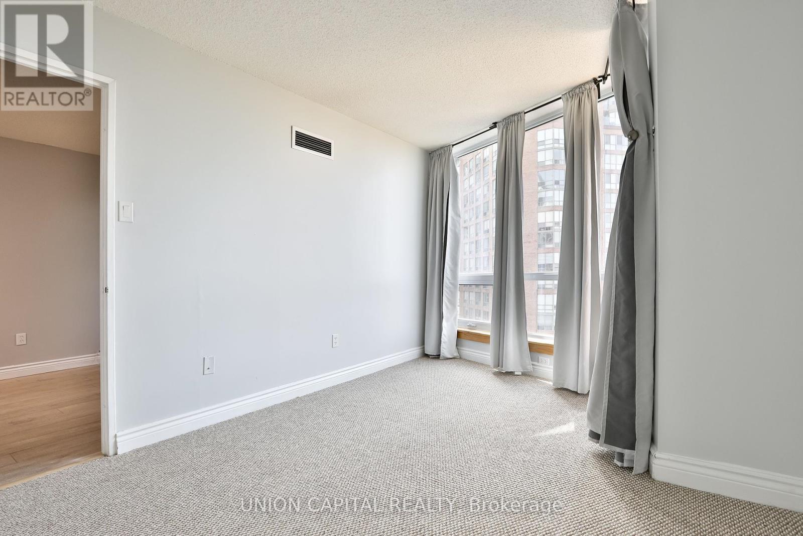 2209 - 1055 Bay Street, Toronto, Ontario  M5S 3A3 - Photo 22 - C12450843