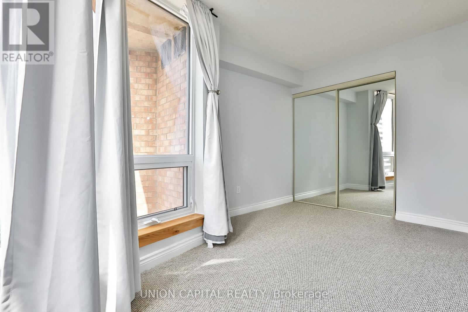 2209 - 1055 Bay Street, Toronto, Ontario  M5S 3A3 - Photo 23 - C12450843