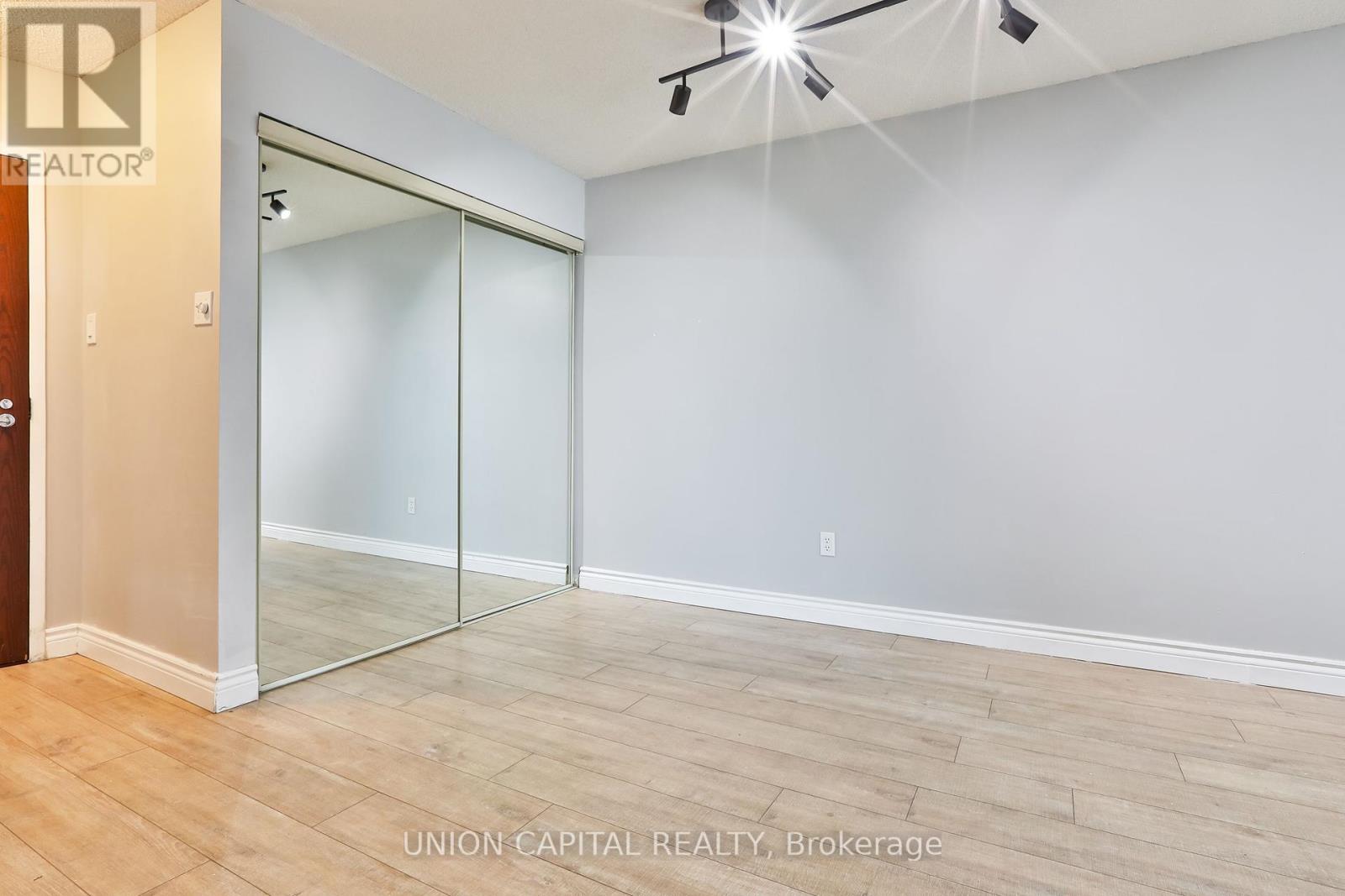 2209 - 1055 Bay Street, Toronto, Ontario  M5S 3A3 - Photo 27 - C12450843