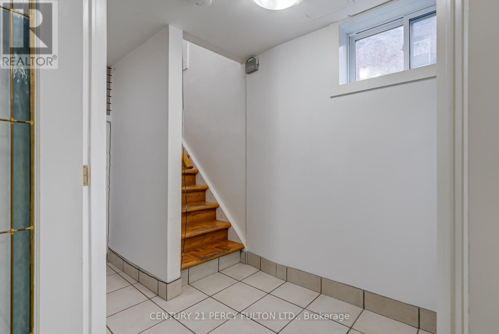 Lower - 62 Dale Avenue, Toronto, Ontario  M1J 3J5 - Photo 3 - E12450826