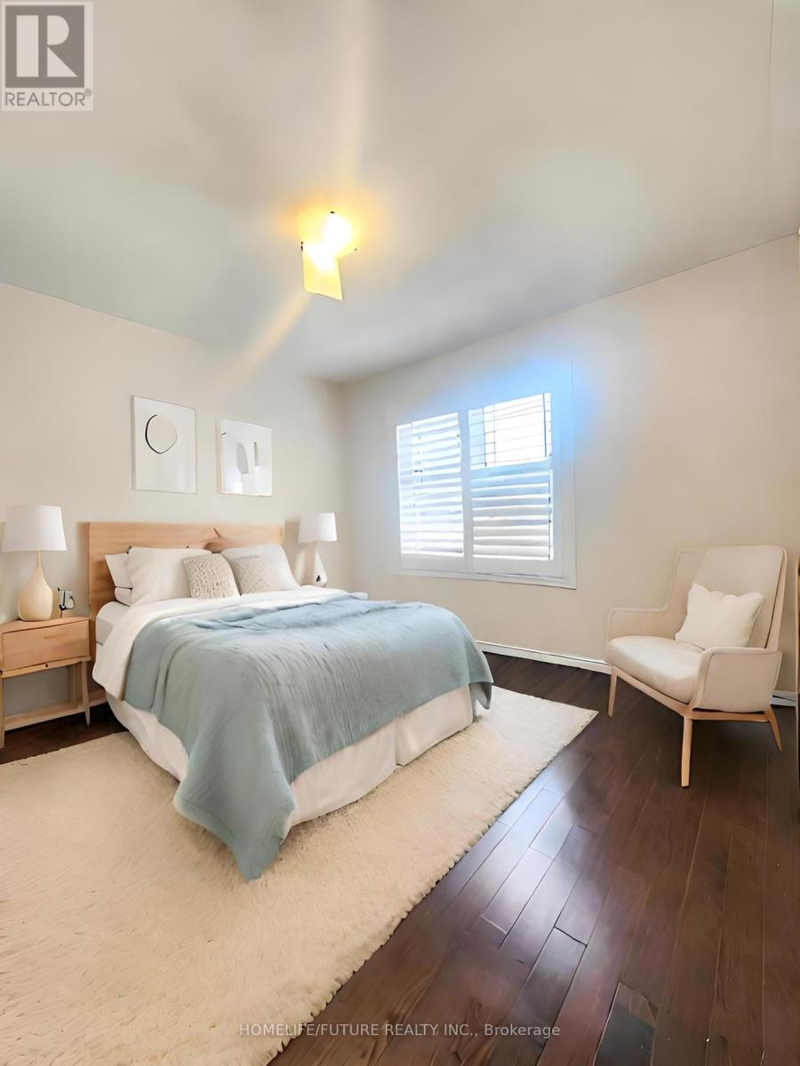2426 Hibiscus Drive, Pickering, Ontario  L1X 0G7 - Photo 4 - E12450835