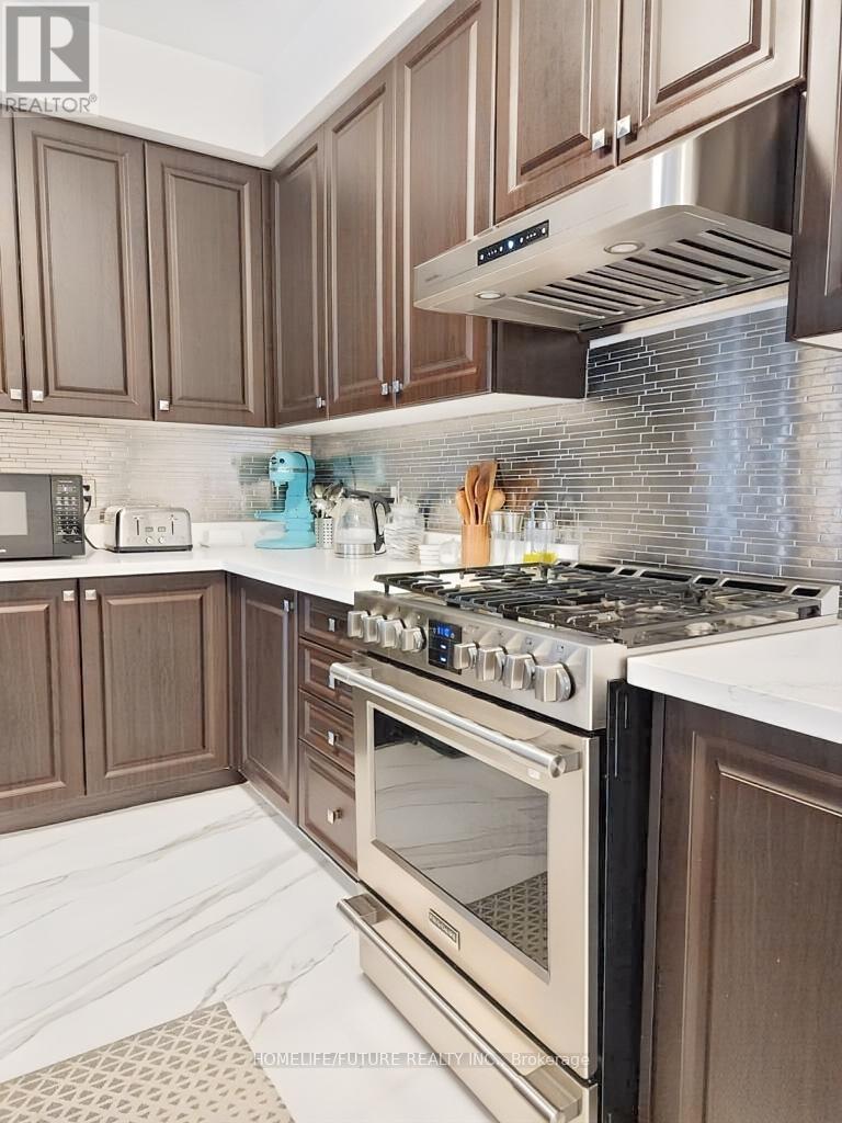 2426 Hibiscus Drive, Pickering, Ontario  L1X 0G7 - Photo 8 - E12450835