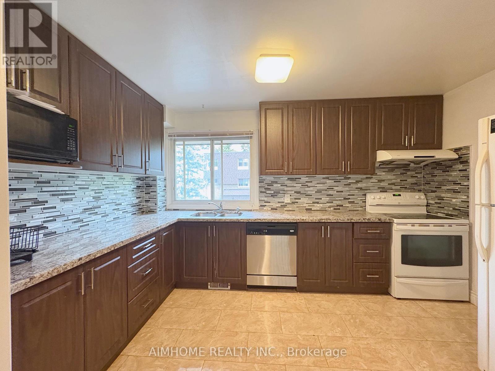28 - 15 Huntingwood Drive, Toronto, Ontario  M1W 2L7 - Photo 5 - E12388950