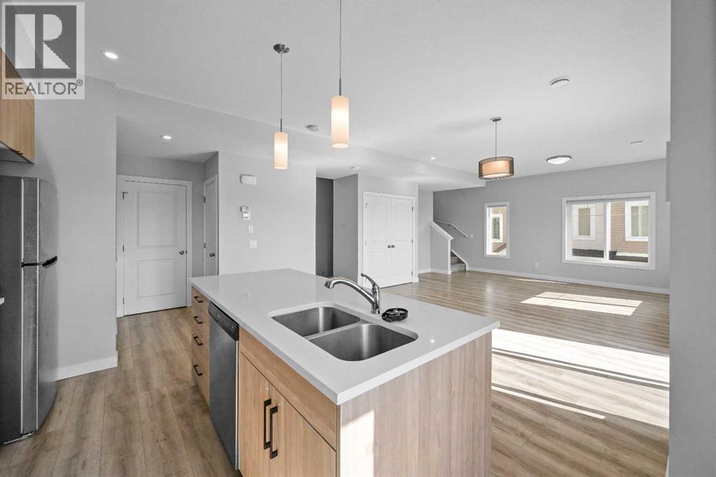 384 Canals Crossing Sw, Airdrie, Alberta  T4B 4L3 - Photo 2 - A2256307