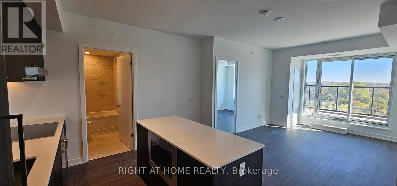 720 - 8188 Yonge Street, Vaughan, Ontario  L4J 1W5 - Photo 1 - N12450816