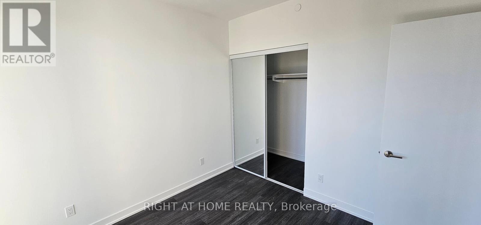 720 - 8188 Yonge Street, Vaughan, Ontario  L4J 1W5 - Photo 12 - N12450816