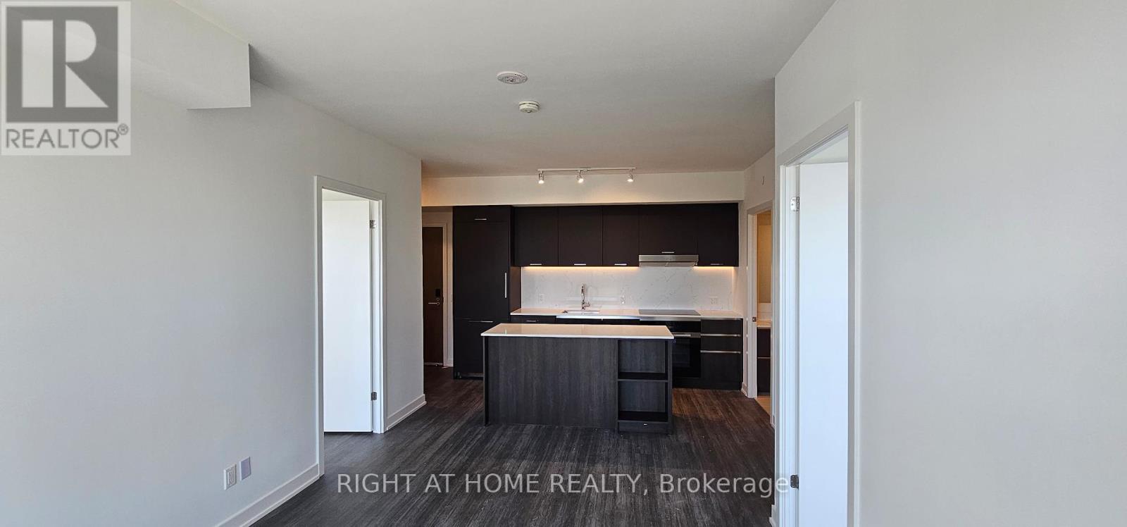 720 - 8188 Yonge Street, Vaughan, Ontario  L4J 1W5 - Photo 4 - N12450816