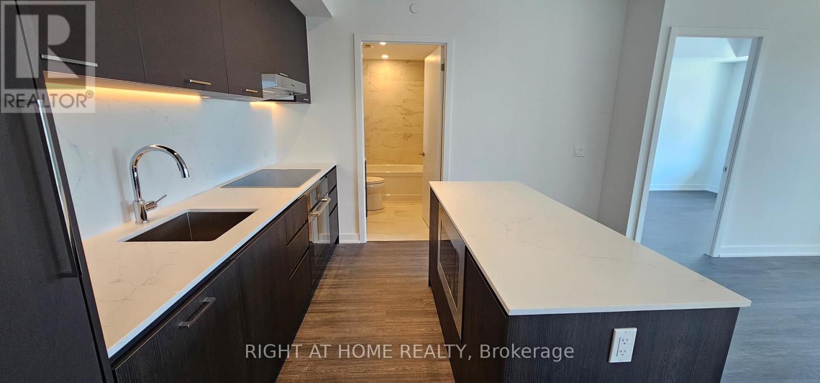 720 - 8188 Yonge Street, Vaughan, Ontario  L4J 1W5 - Photo 6 - N12450816