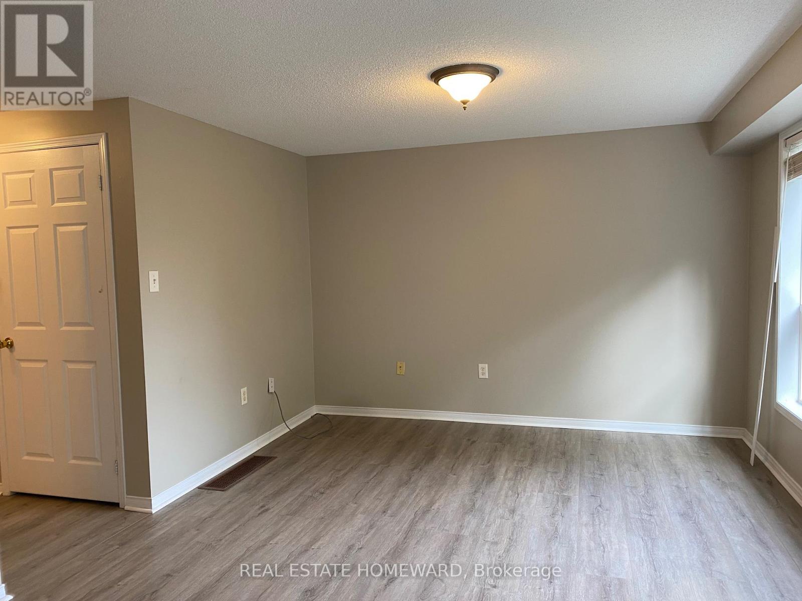 451 Ferndale Drive S, Barrie, Ontario  L4N 0M1 - Photo 5 - S12450830