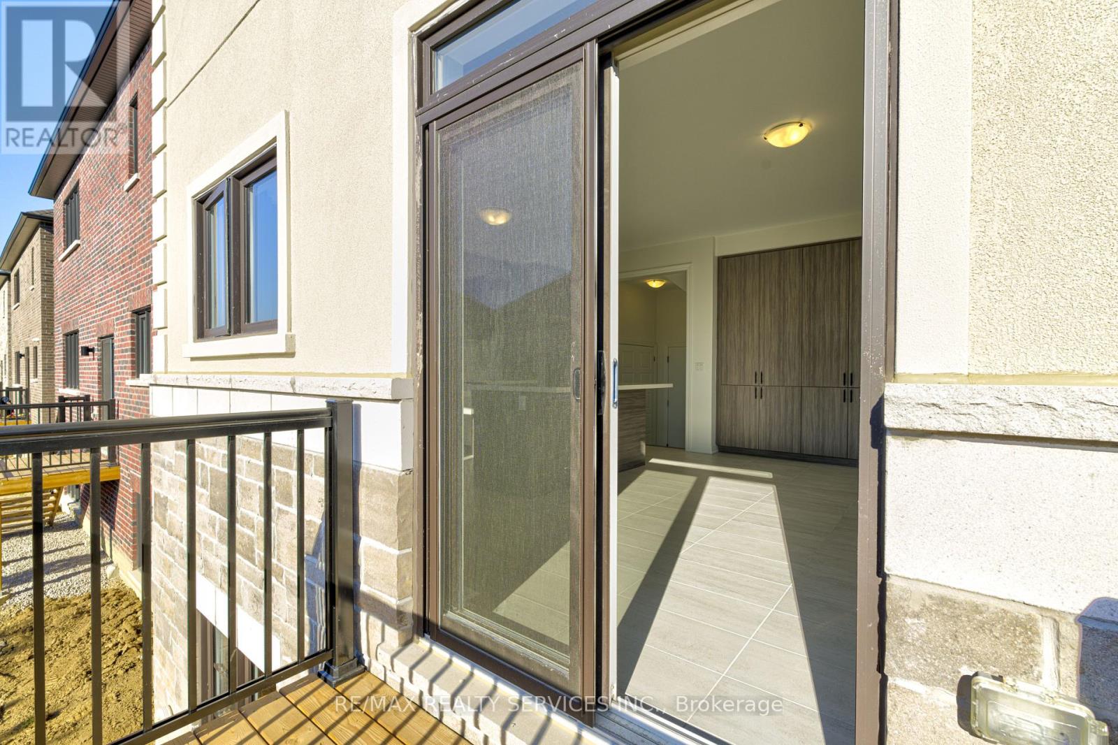34 Donnybrook Court, Brampton, Ontario  L6P 1T6 - Photo 17 - W12450809