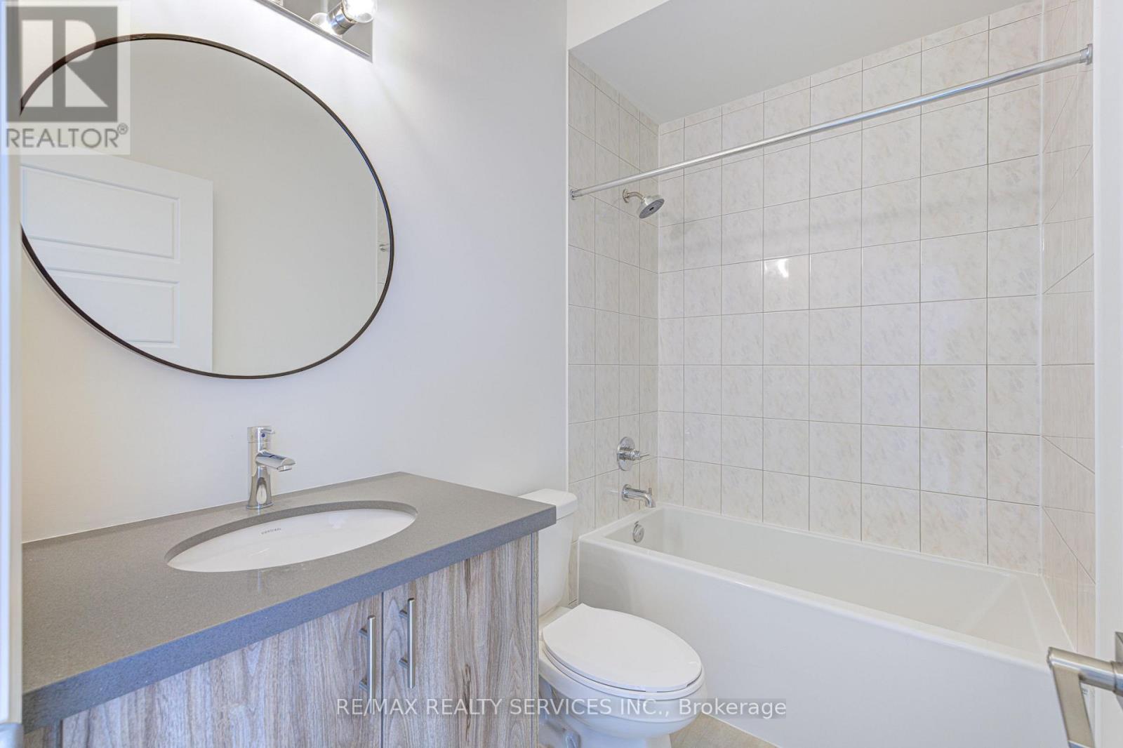 34 Donnybrook Court, Brampton, Ontario  L6P 1T6 - Photo 20 - W12450809
