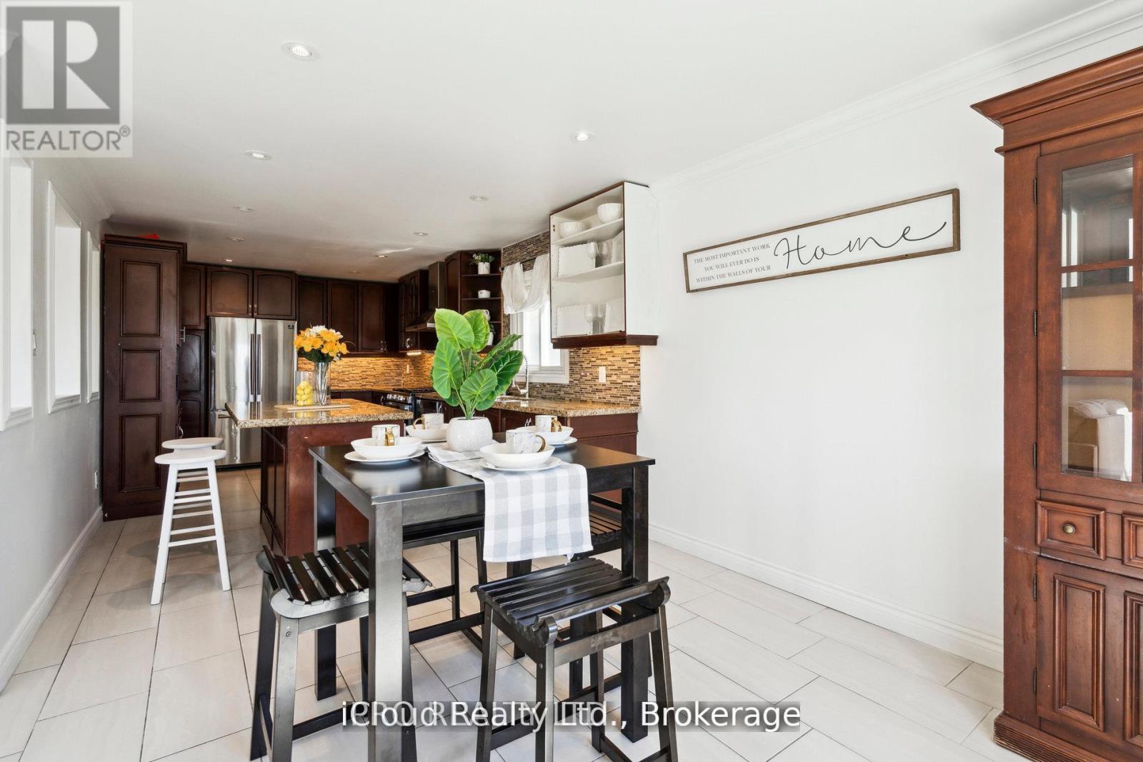 15 Fallen Oak Court, Brampton, Ontario  L6Y 3T6 - Photo 14 - W12450811