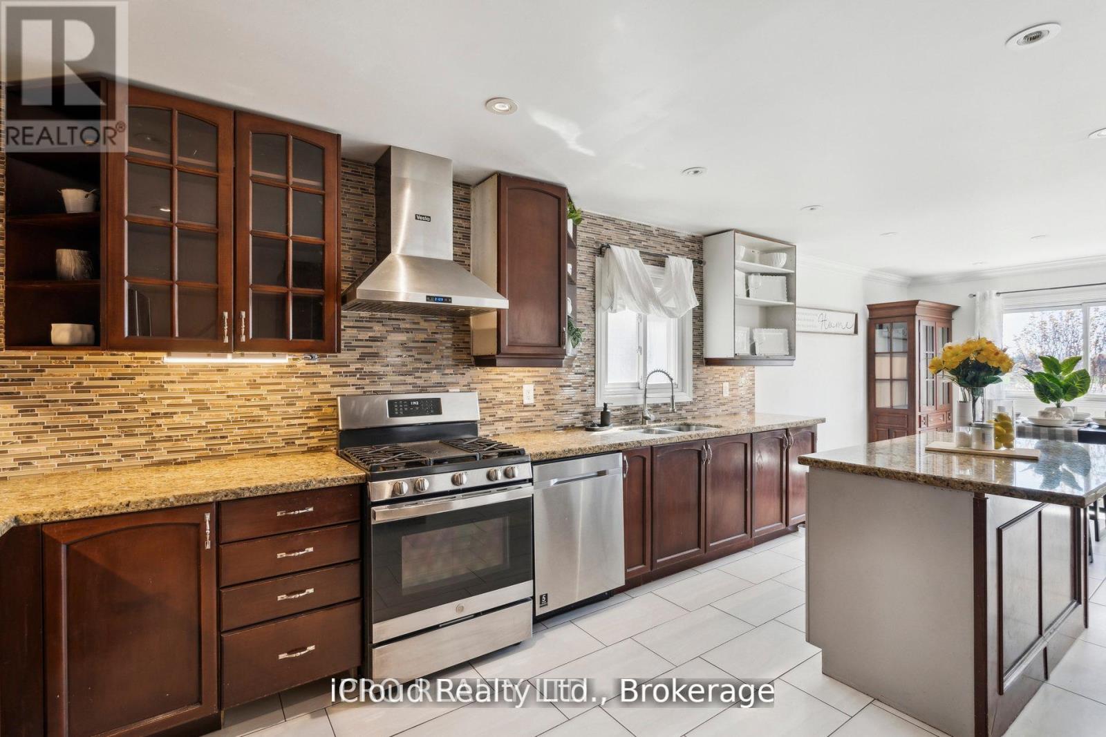 15 Fallen Oak Court, Brampton, Ontario  L6Y 3T6 - Photo 16 - W12450811