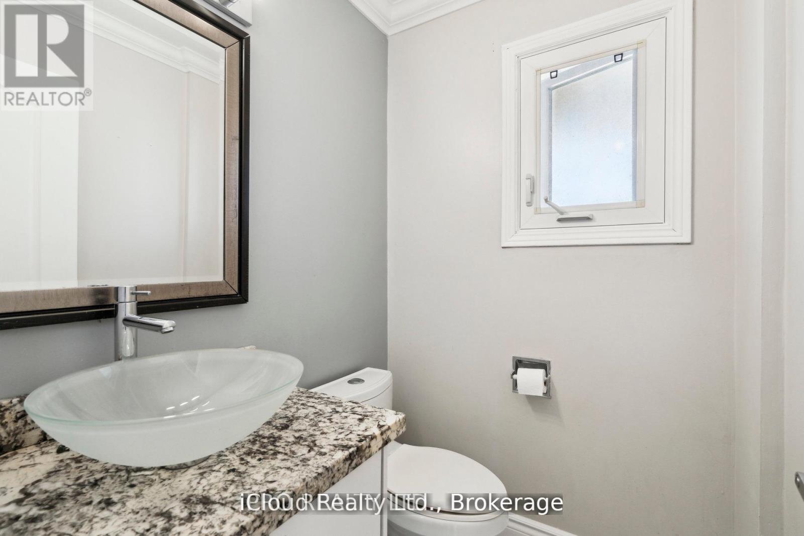 15 Fallen Oak Court, Brampton, Ontario  L6Y 3T6 - Photo 18 - W12450811