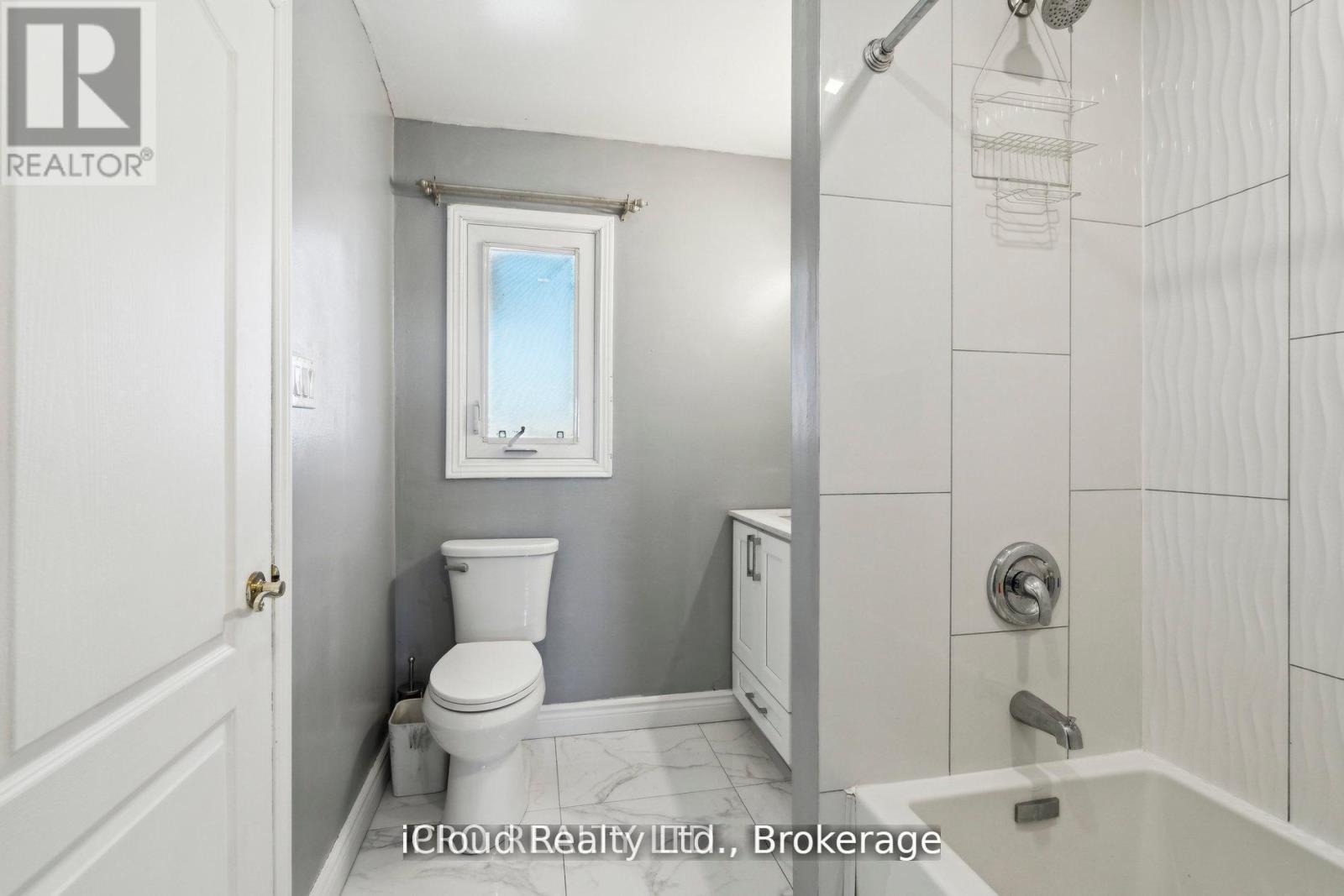 15 Fallen Oak Court, Brampton, Ontario  L6Y 3T6 - Photo 24 - W12450811