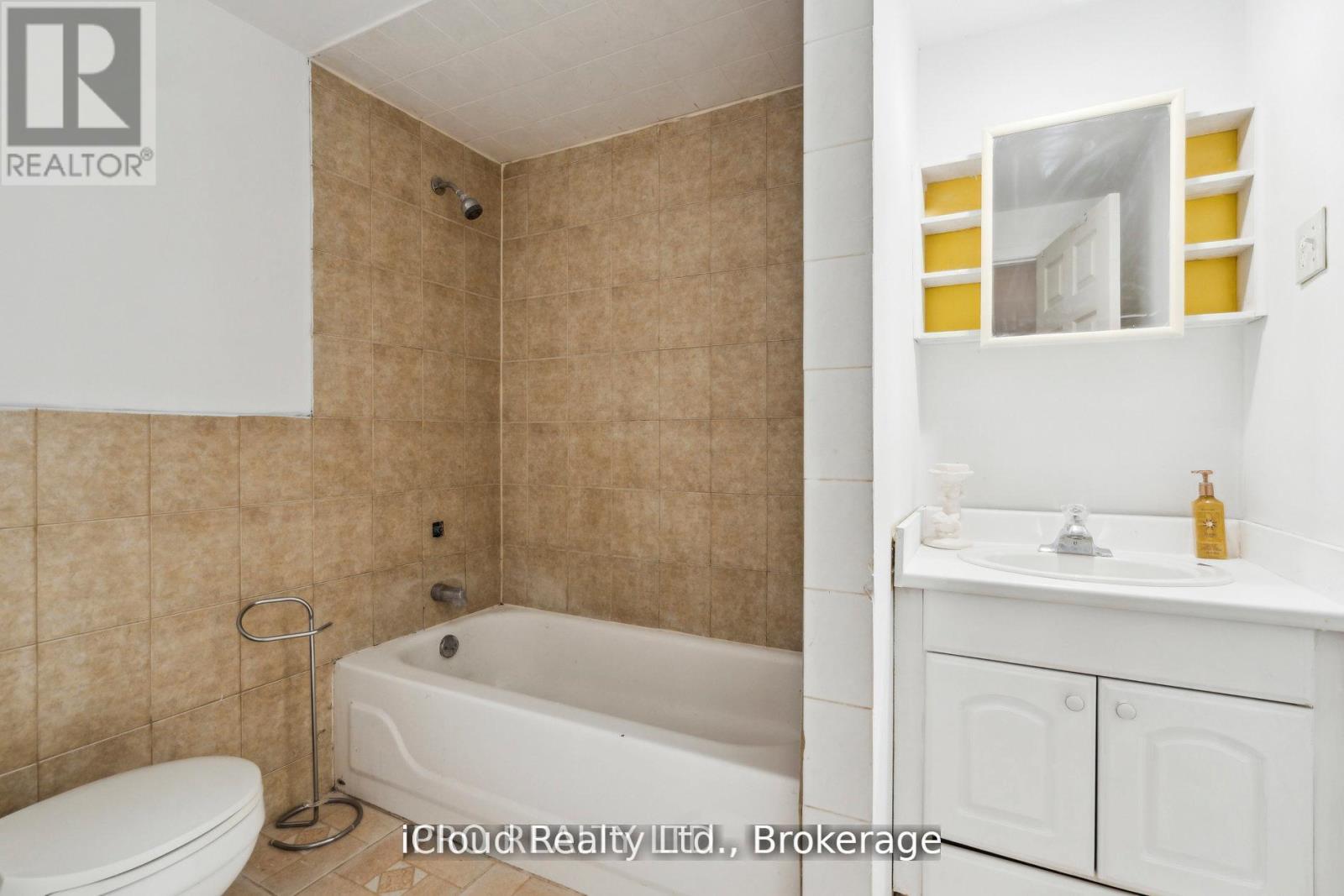 15 Fallen Oak Court, Brampton, Ontario  L6Y 3T6 - Photo 34 - W12450811