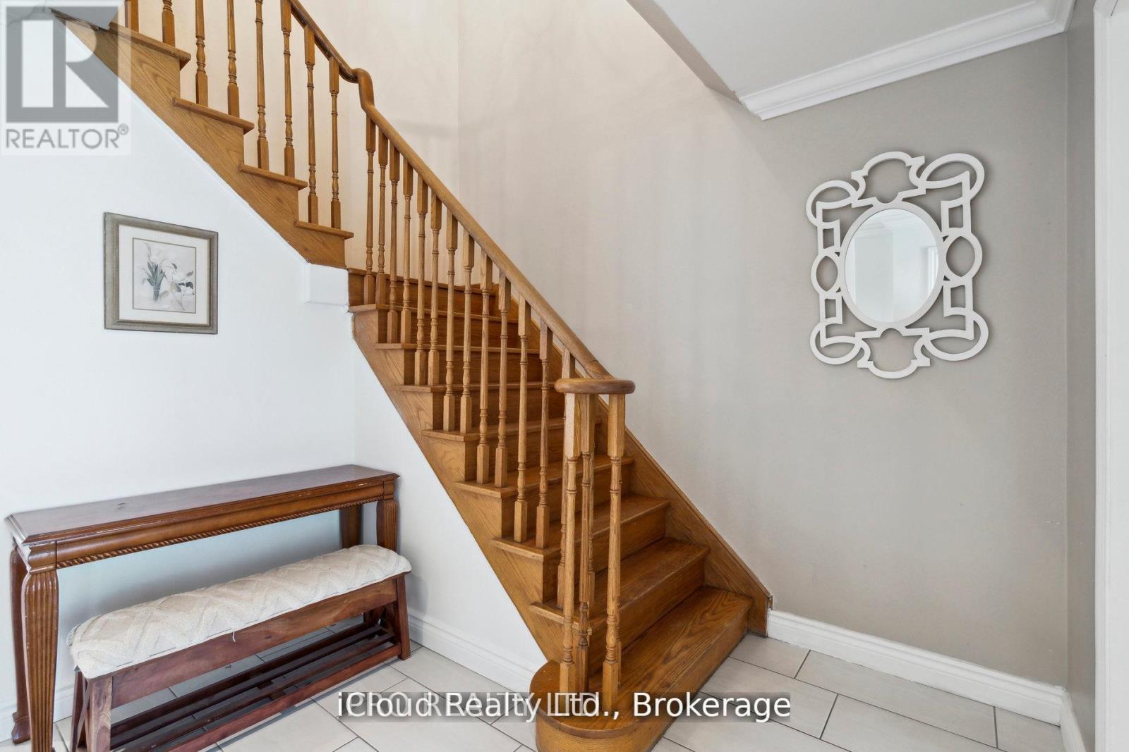 15 Fallen Oak Court, Brampton, Ontario  L6Y 3T6 - Photo 7 - W12450811