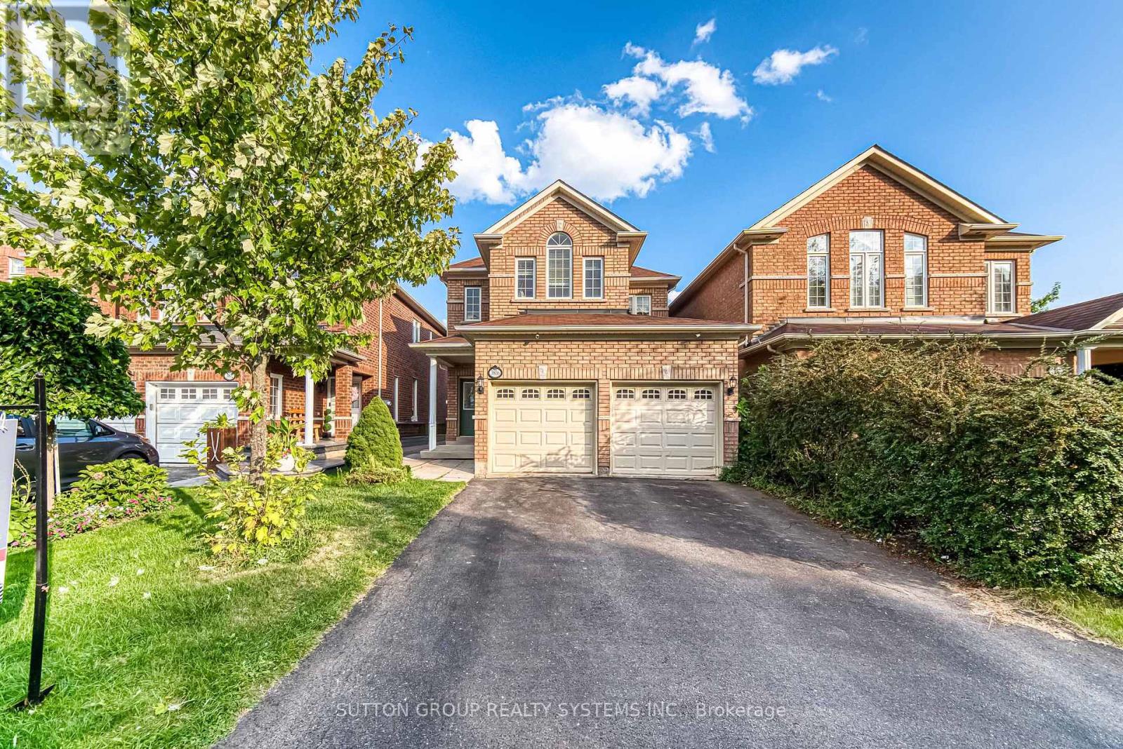 3806 Quiet Creek Drive, Mississauga, Ontario  L5M 8A9 - Photo 1 - W12450834