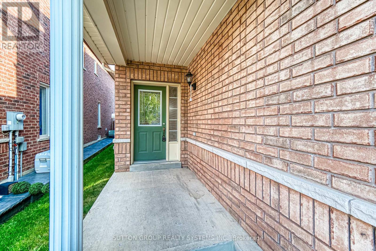 3806 Quiet Creek Drive, Mississauga, Ontario  L5M 8A9 - Photo 4 - W12450834