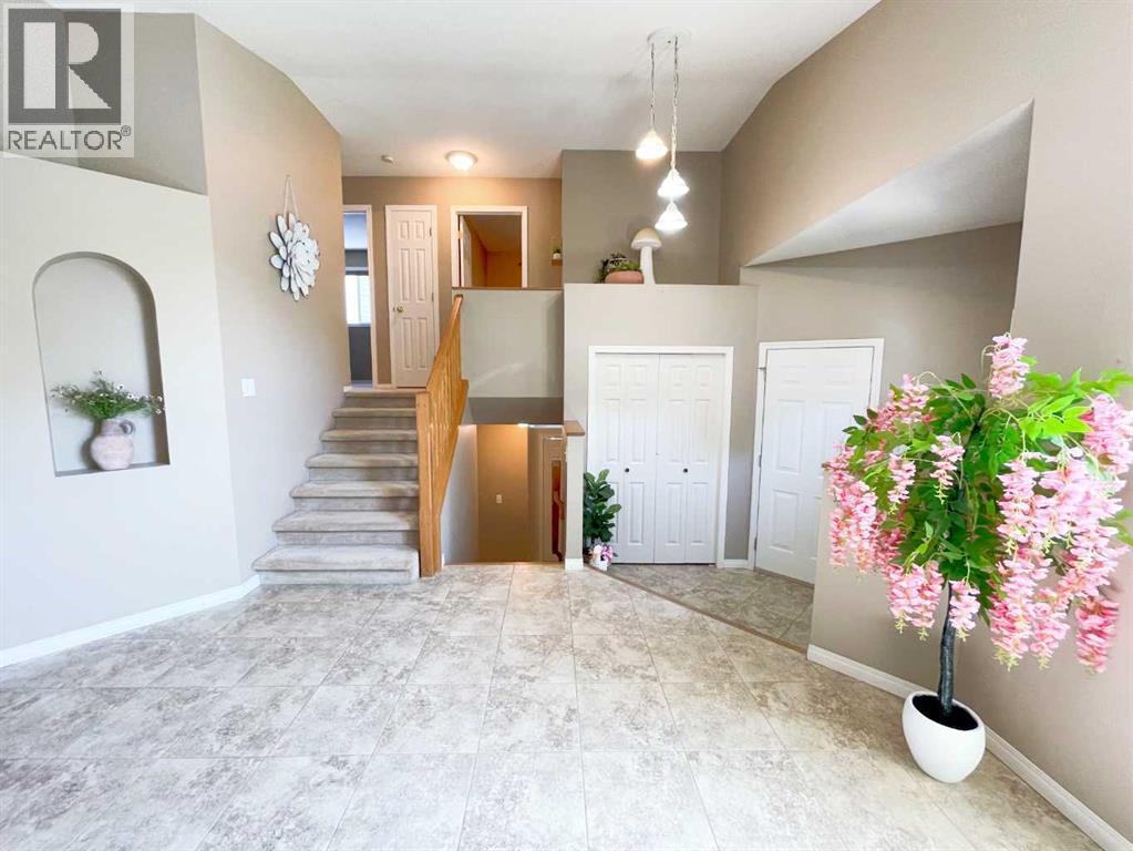 345 Red Crow Boulevard W, Lethbridge, Alberta  T1K 7M2 - Photo 12 - A2259705
