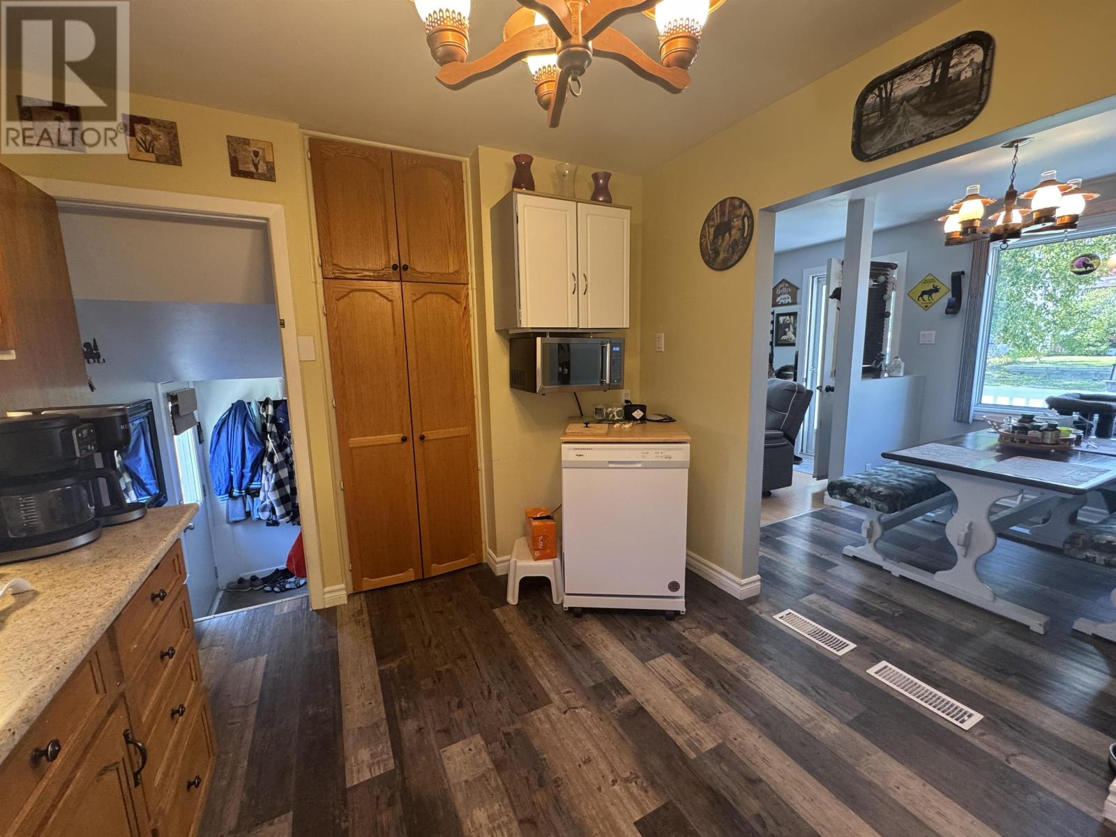 27 Adjala Ave, Manitouwadge, Ontario  P0T 2C0 - Photo 13 - TB253159