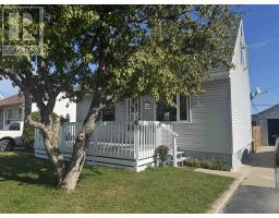 27 Adjala Ave, Manitouwadge, Ca