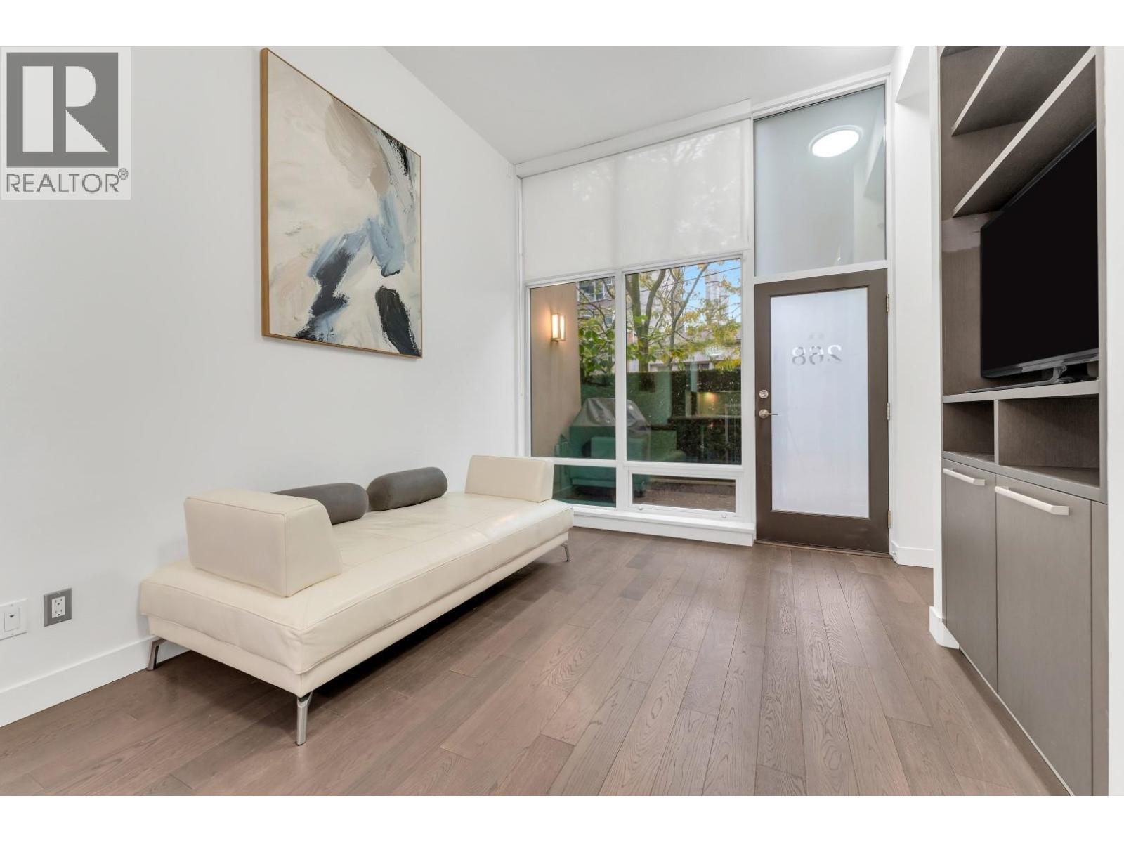 268 W 1st Avenue, Vancouver, British Columbia  V5Y 3T2 - Photo 3 - R3056512