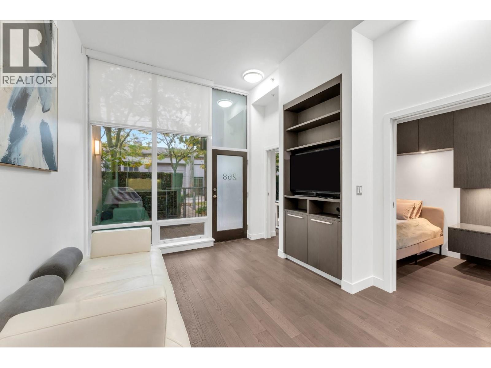 268 W 1st Avenue, Vancouver, British Columbia  V5Y 3T2 - Photo 4 - R3056512
