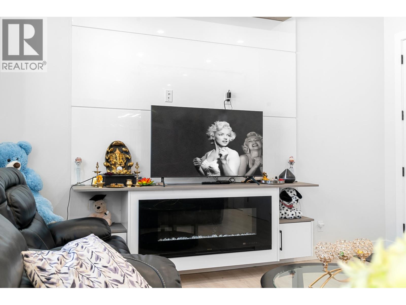 465 E 57th Avenue, Vancouver, British Columbia  V5X 1S8 - Photo 3 - R3056521