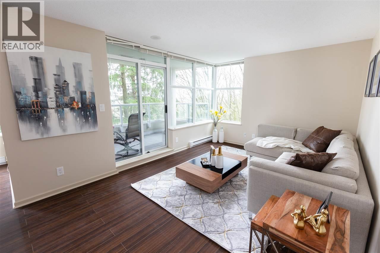 305 9232 UNIVERSITY CRESCENT, Burnaby, British Columbia