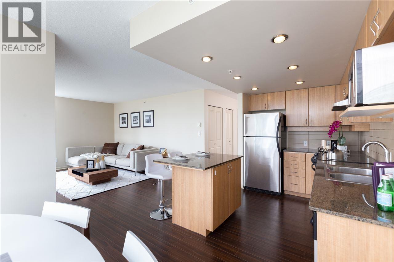 305 9232 University Crescent, Burnaby, British Columbia  V5A 0A3 - Photo 2 - R3056526