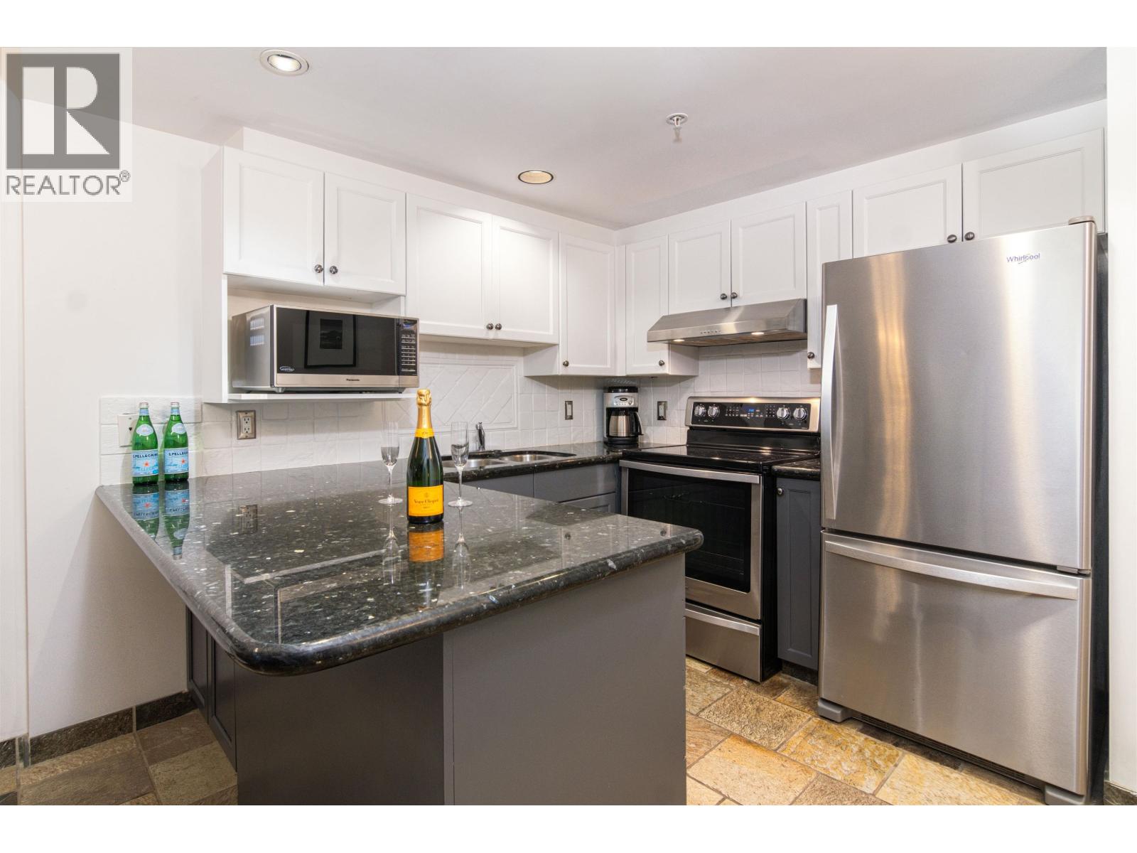 212 4910 Spearhead Place, Whistler, British Columbia  V0N 1B4 - Photo 7 - R3056537