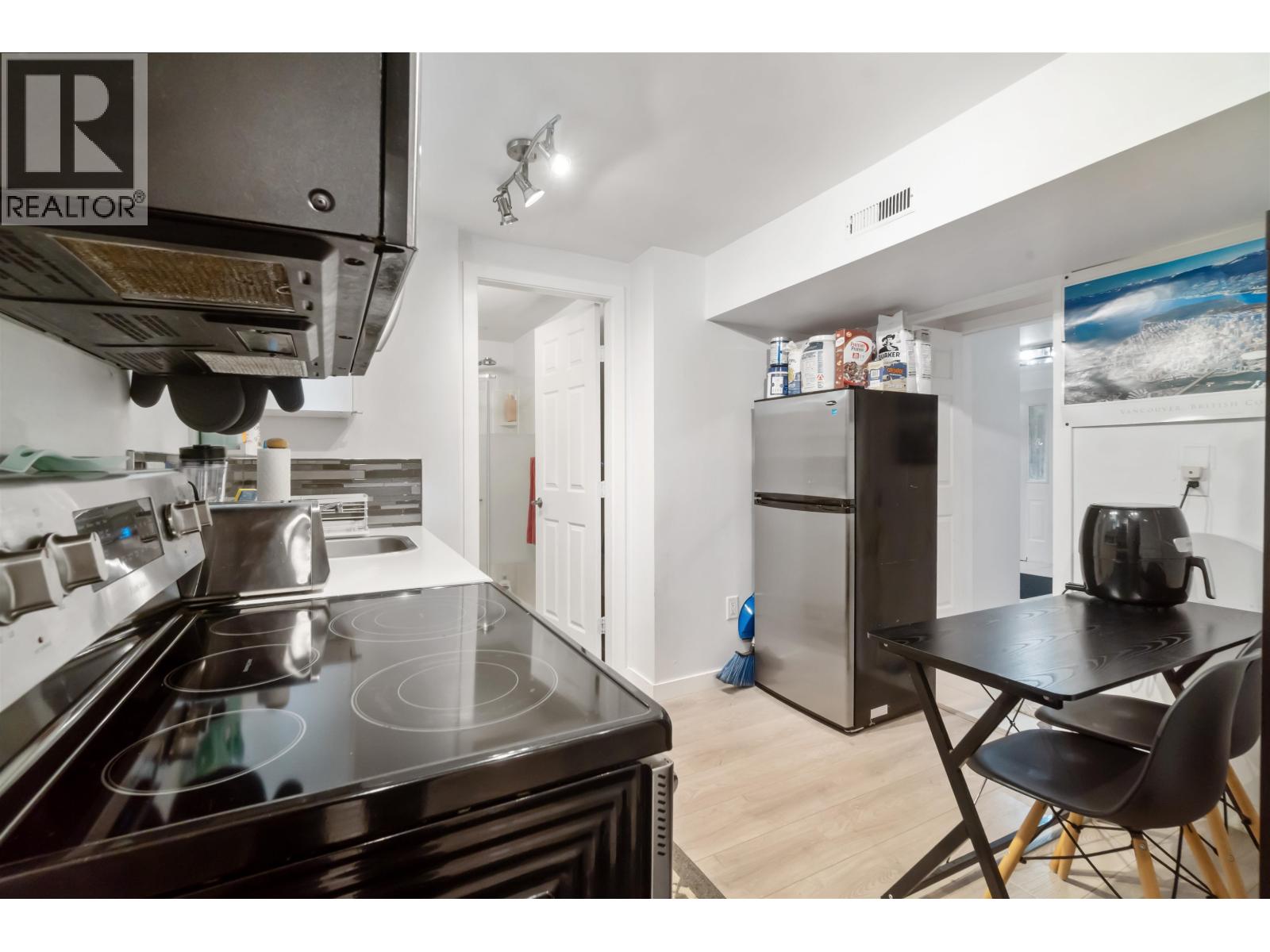 309 Gloucester Court, Coquitlam, British Columbia  V3K 5S6 - Photo 10 - R3056536