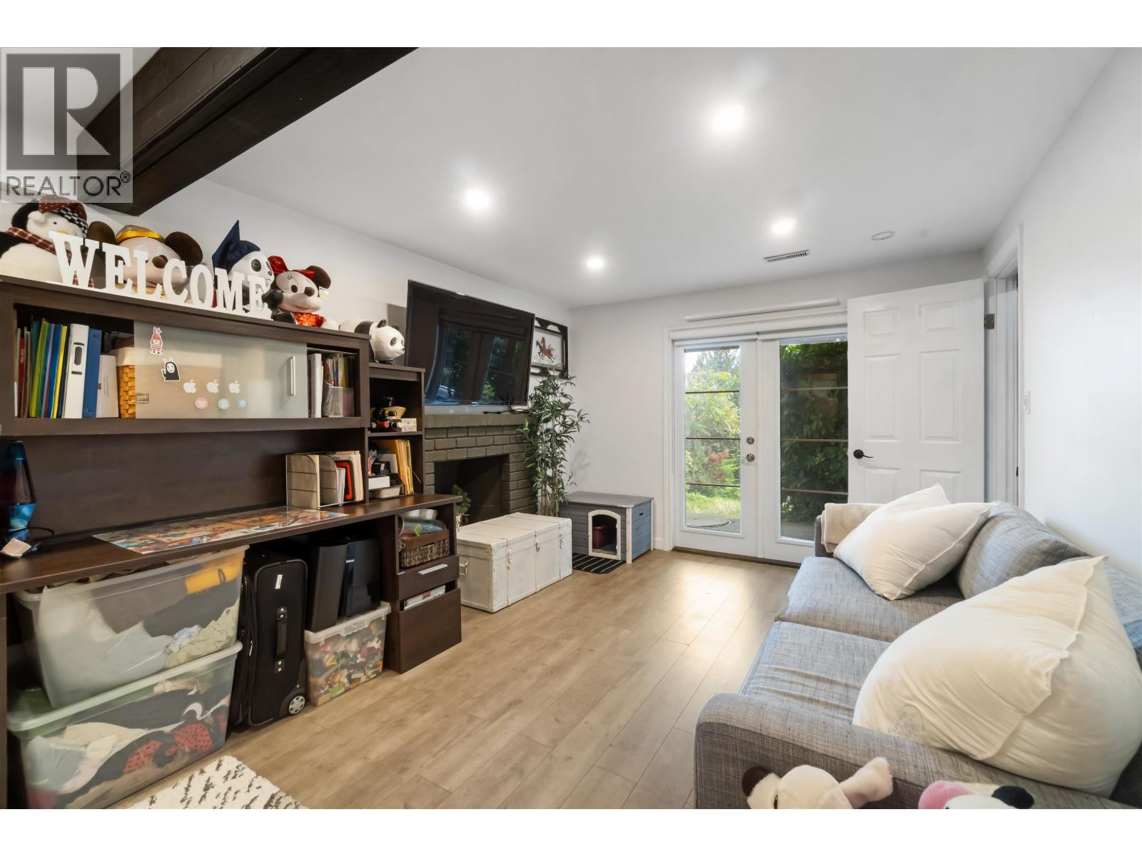 309 Gloucester Court, Coquitlam, British Columbia  V3K 5S6 - Photo 4 - R3056536