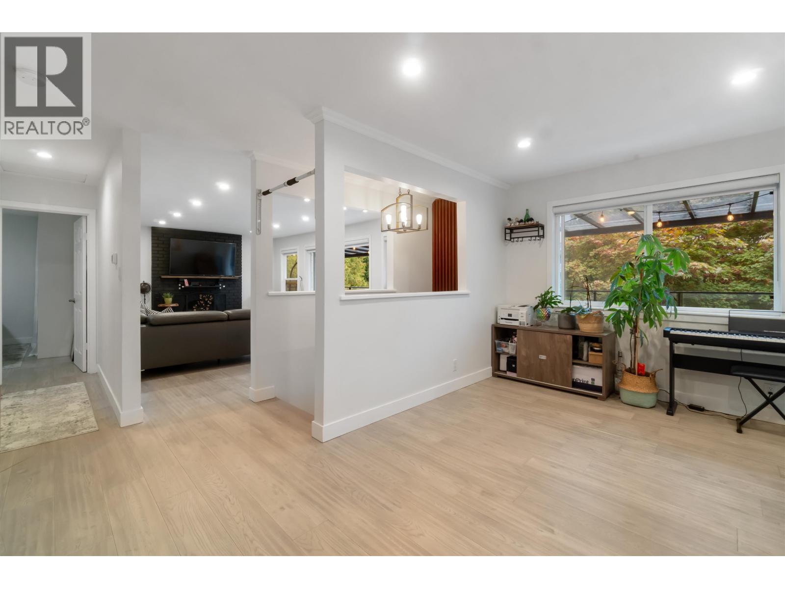 309 Gloucester Court, Coquitlam, British Columbia  V3K 5S6 - Photo 8 - R3056536