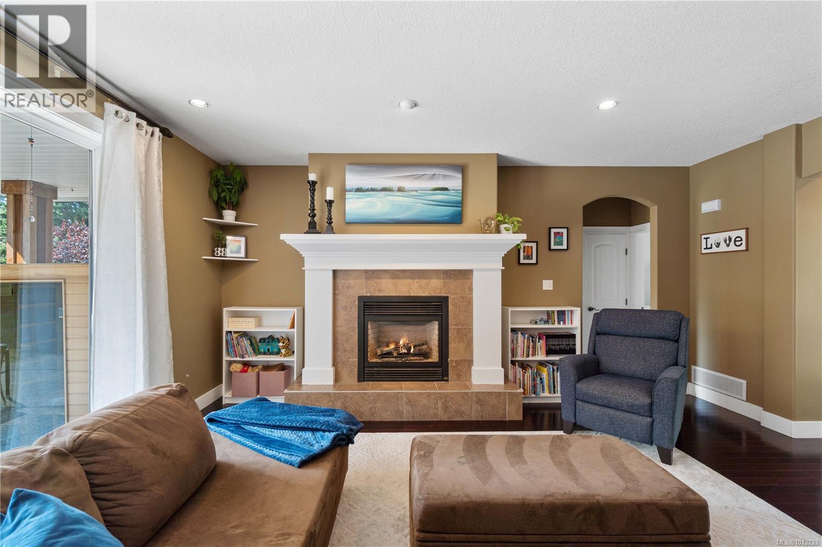1209 Courtney Rd, Errington, British Columbia  V0R 1V0 - Photo 5 - 1013233