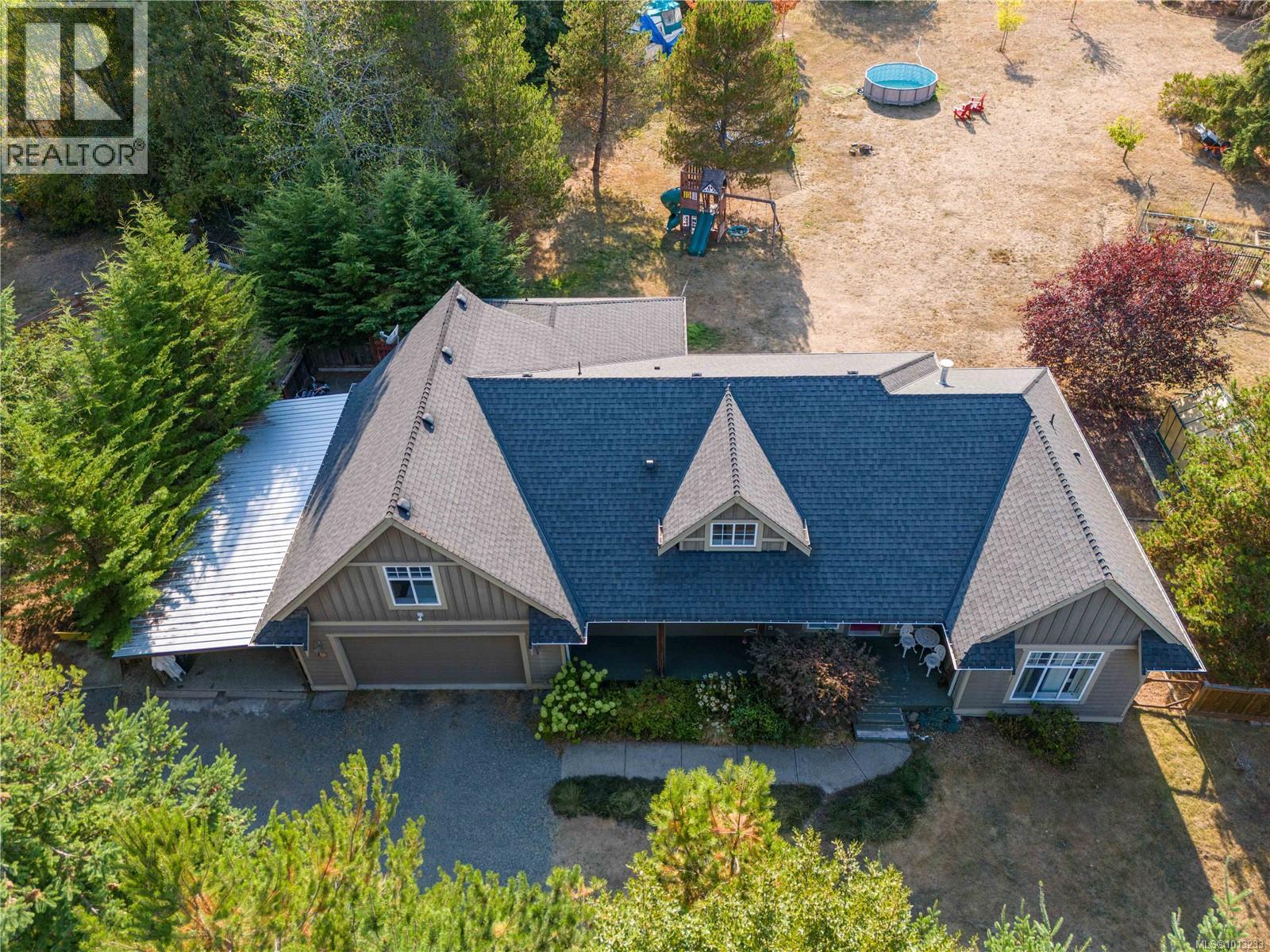 1209 Courtney Rd, Errington, British Columbia  V0R 1V0 - Photo 2 - 1013233