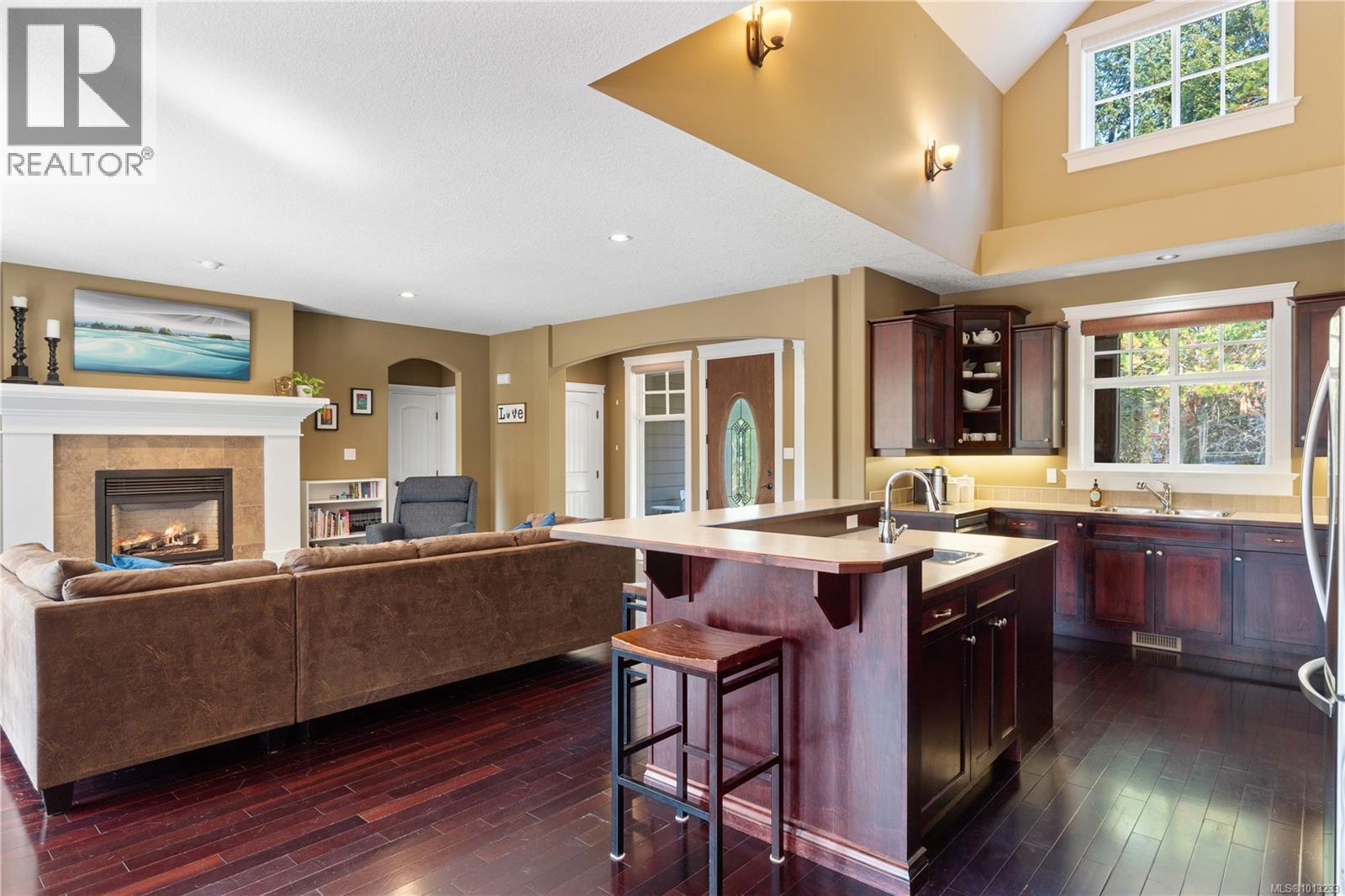 1209 Courtney Rd, Errington, British Columbia  V0R 1V0 - Photo 6 - 1013233