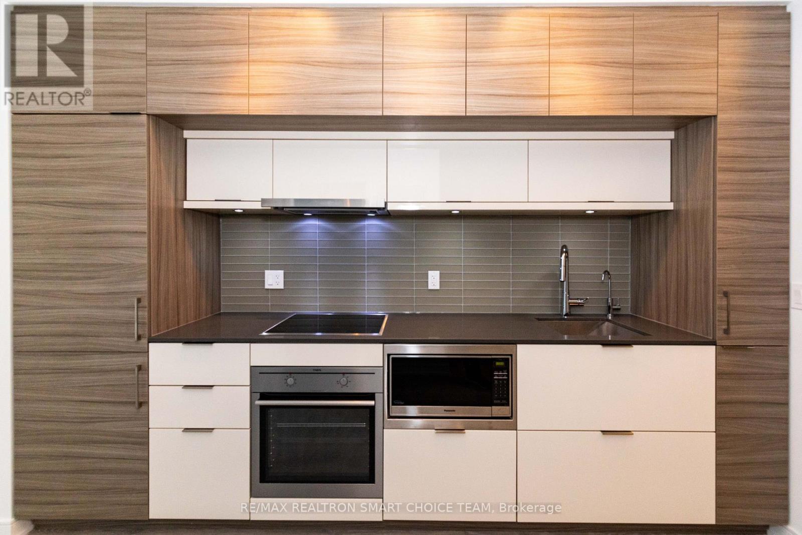 704 - 88 Scott Street, Toronto, Ontario  M5E 0A9 - Photo 7 - C12448416
