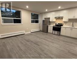 2 - 40 TORBOLTON DRIVE, Toronto, Ontario