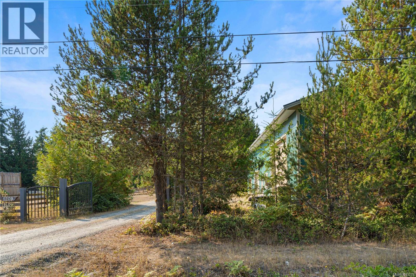 1209 Courtney Rd, Errington, British Columbia  V0R 1V0 - Photo 65 - 1013233