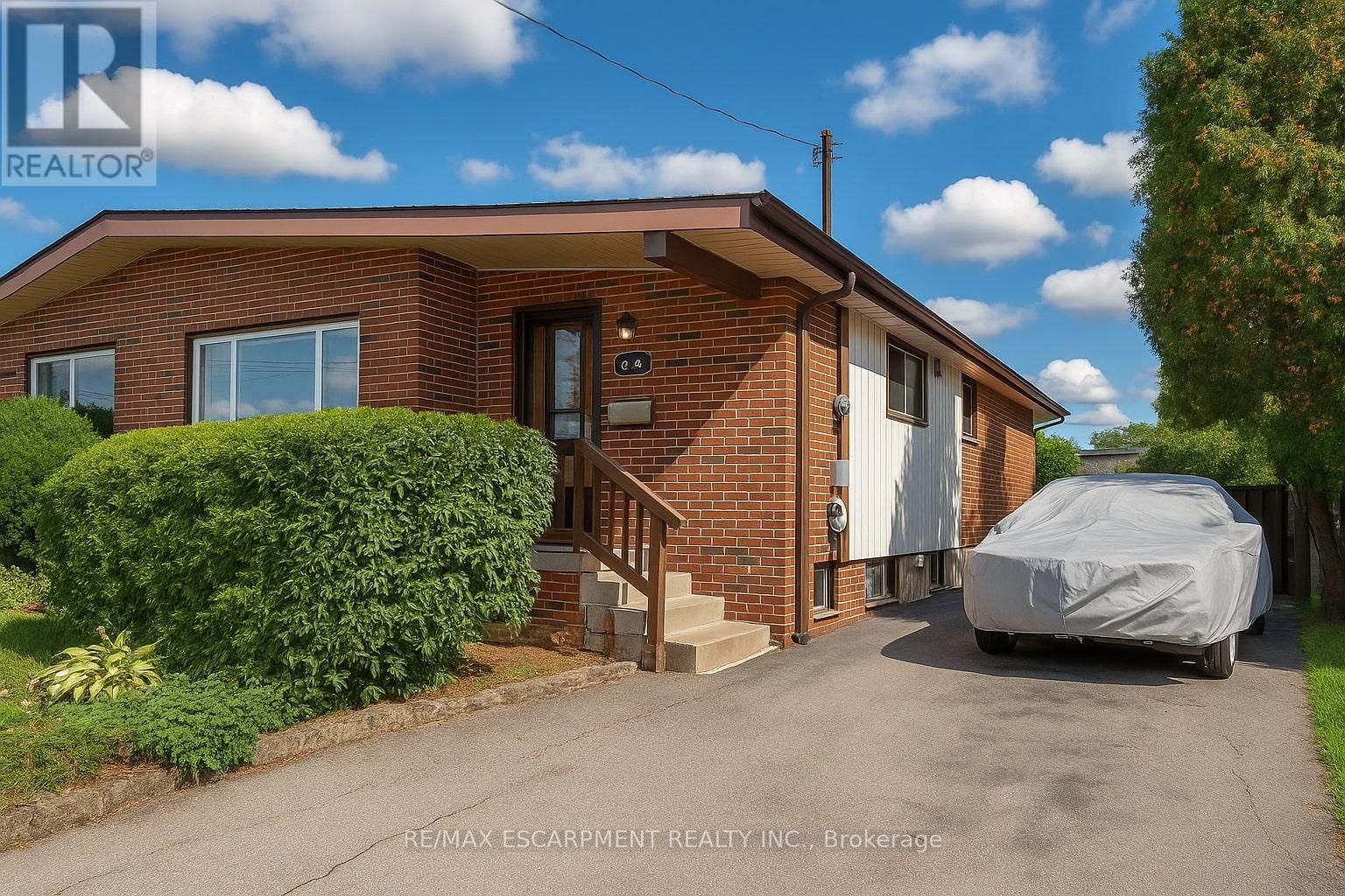 64 LUSCOMBE STREET, Hamilton, Ontario