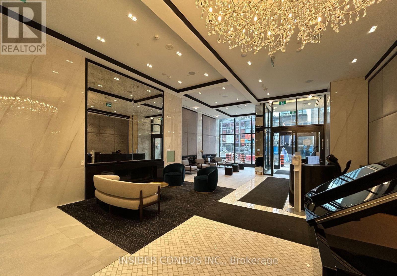 4209 - 8 Wellesley Street W, Toronto, Ontario  M4Y 0J5 - Photo 2 - C12450844