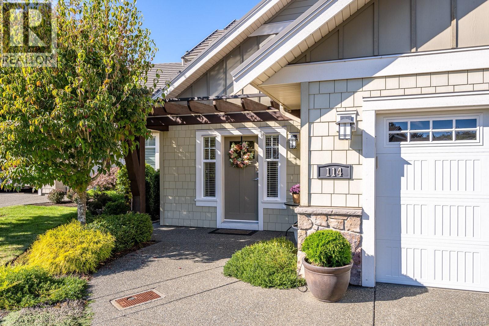 114 1055 Crown Isle Dr, Courtenay, British Columbia