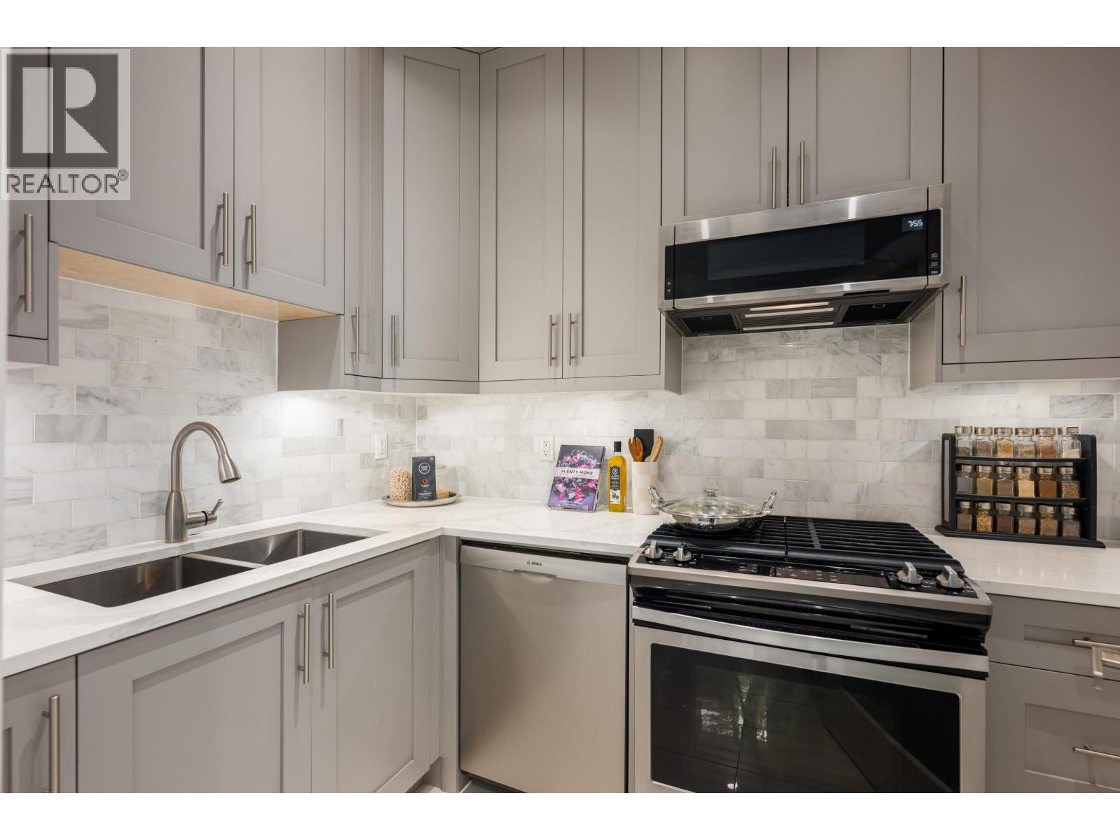 2768 E 25th Avenue, Vancouver, British Columbia  V5R 1H7 - Photo 11 - R3055935