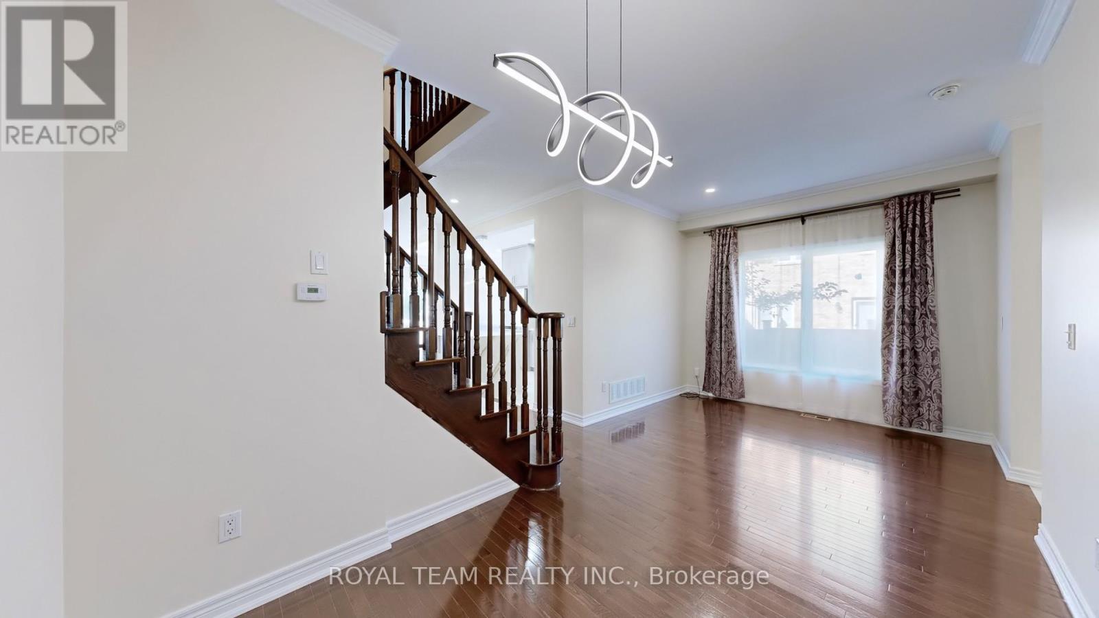 246 Lauderdale Drive, Vaughan, Ontario  L6A 0N4 - Photo 5 - N12450849