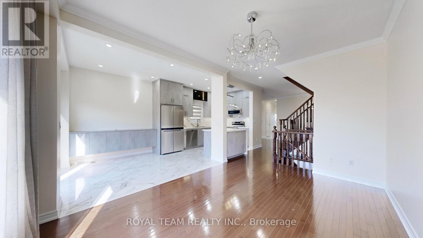 246 Lauderdale Drive, Vaughan, Ontario  L6A 0N4 - Photo 9 - N12450849